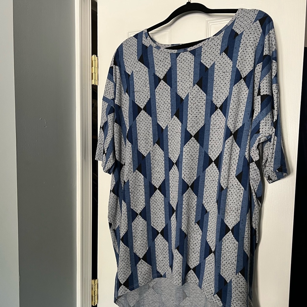 Lularoe tunic